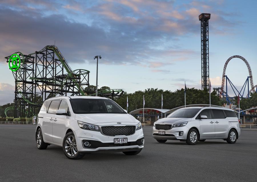  Kia Carnival 2015 года  (AU) (фото 9 из 15)